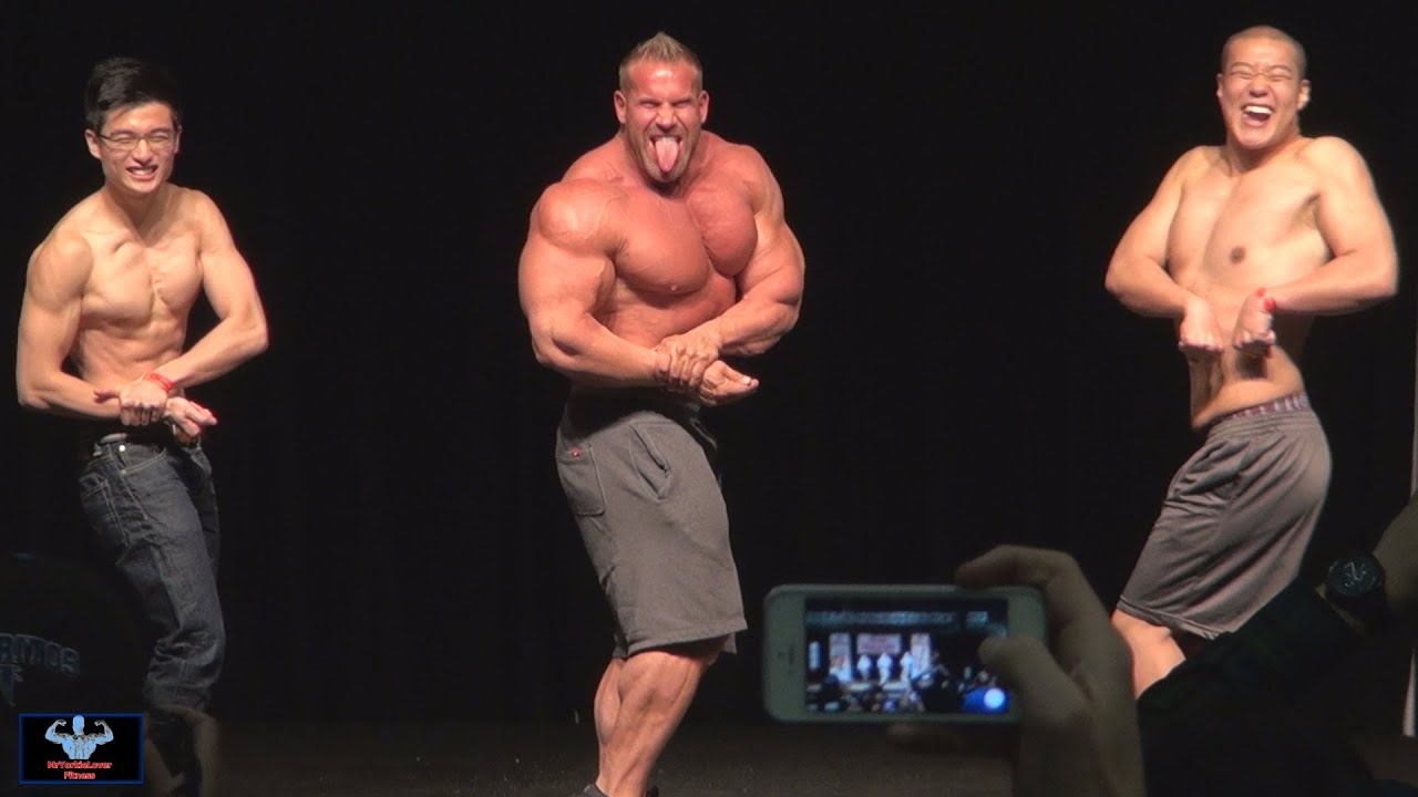 Jay Cutler Posedown with 2 Fans at L.A. Fit Expo 2014