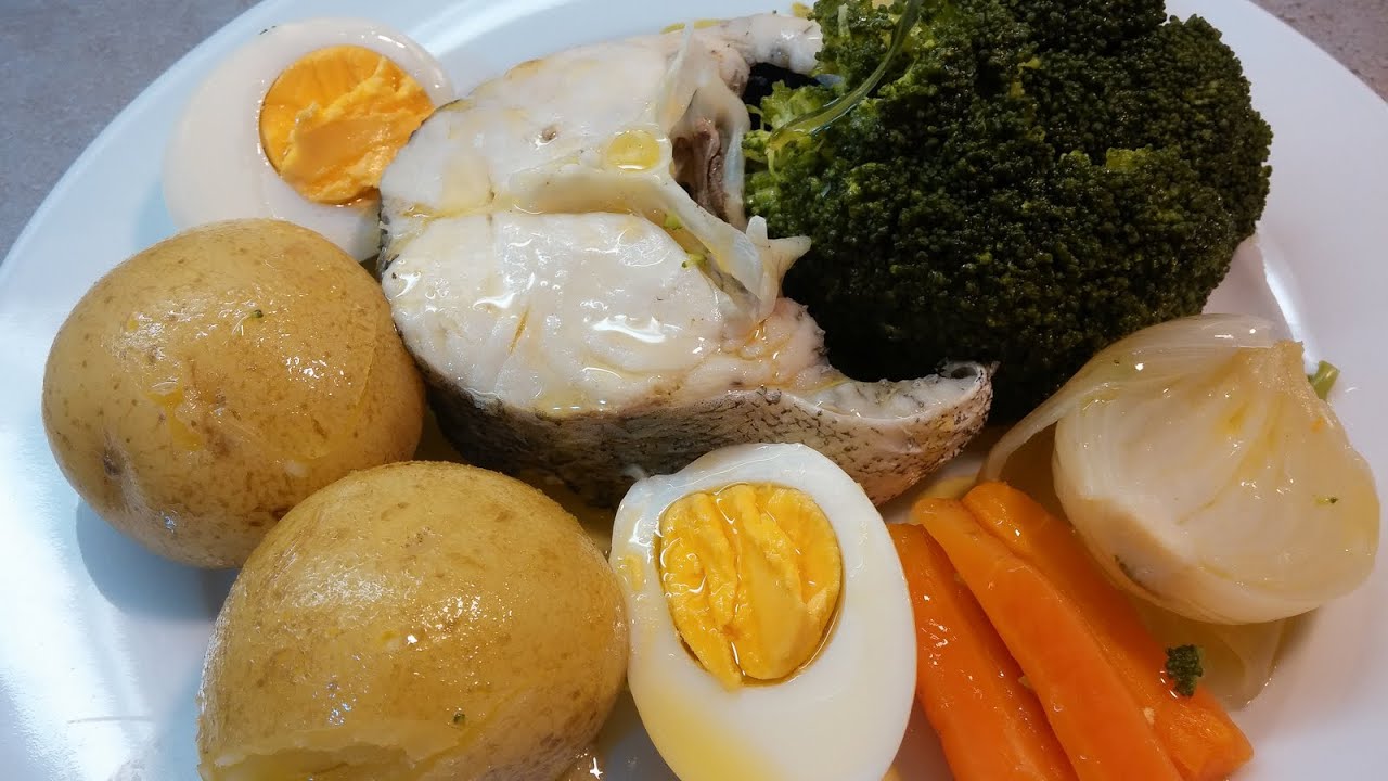 Receita de pescada cozida com brócolos by necasdevaladares
