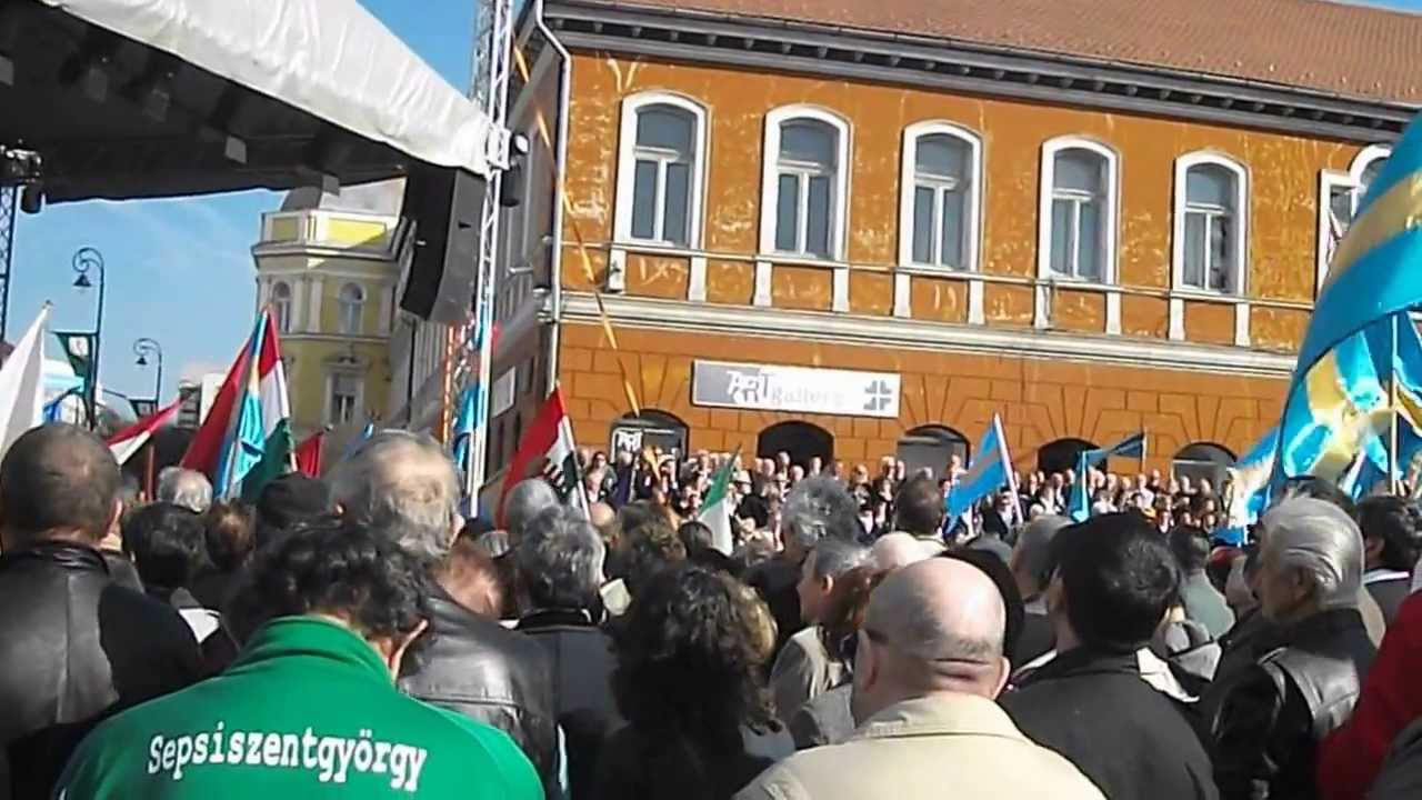 2014 március 15 - Sepsiszentgyörgy - Magyar- és Székely himnusz