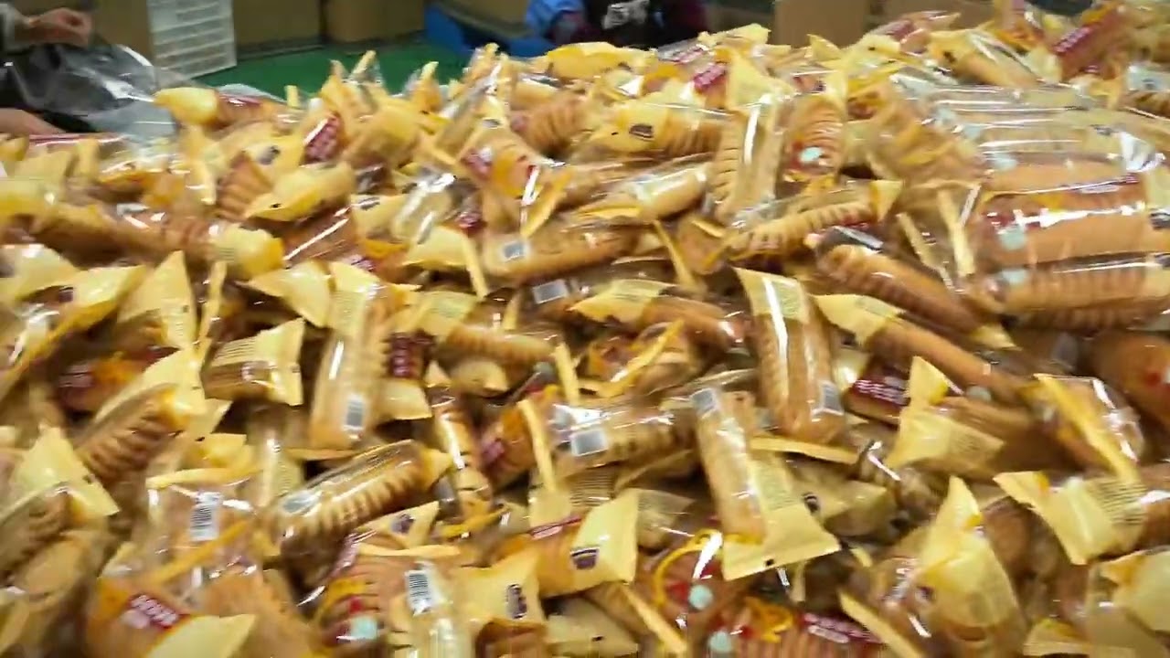 Automatic bread packing machine #bread package machine #bakery equipment