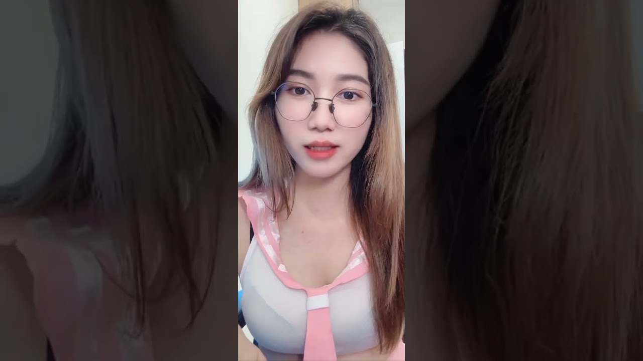 She's beautiful girl 🥰