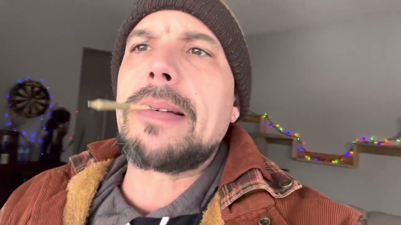 Pre-Roll Review Ft. 10 Pk .3G Pink Kush by Pure SunFarms, from Four20 Premium Market, Calgary, AB.