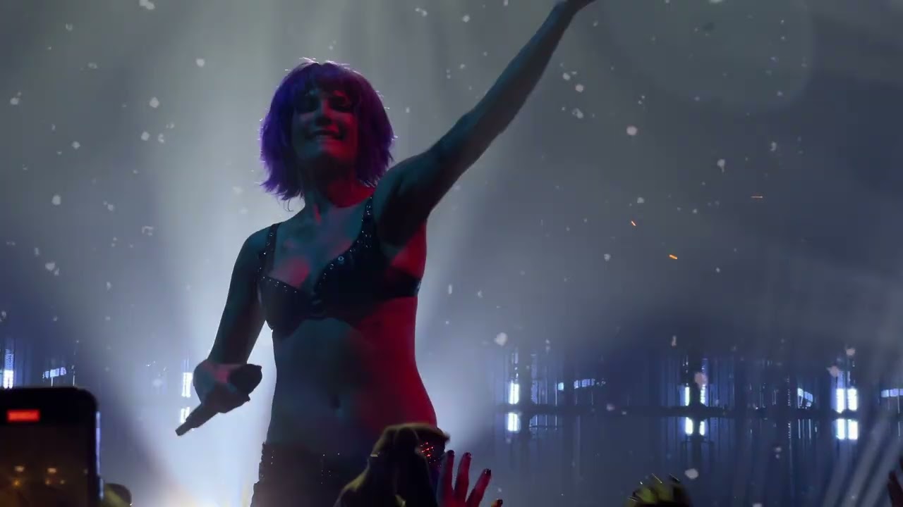 Halsey - Is There Somewhere - 11/8/25 - Back to Badlands Tour - Aragon Ballroom - Chicago, IL