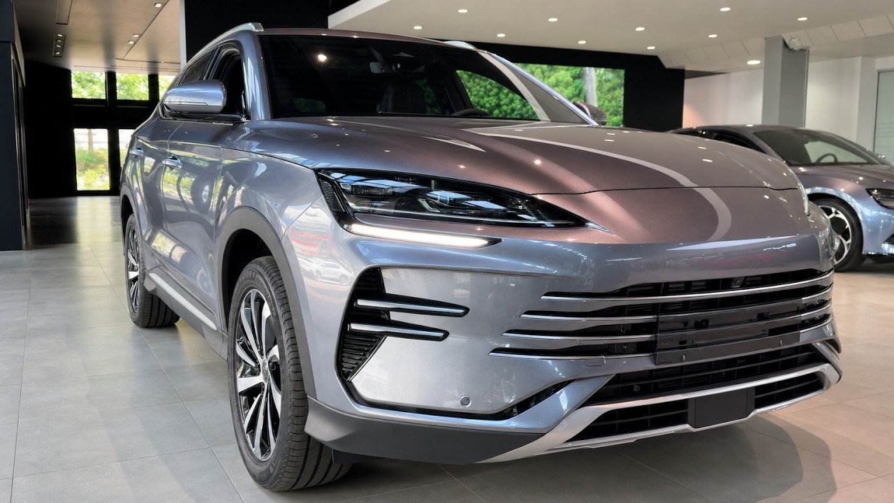 2026 BYD Seal U DM-i - Plug-In Hybrid Family SUV!