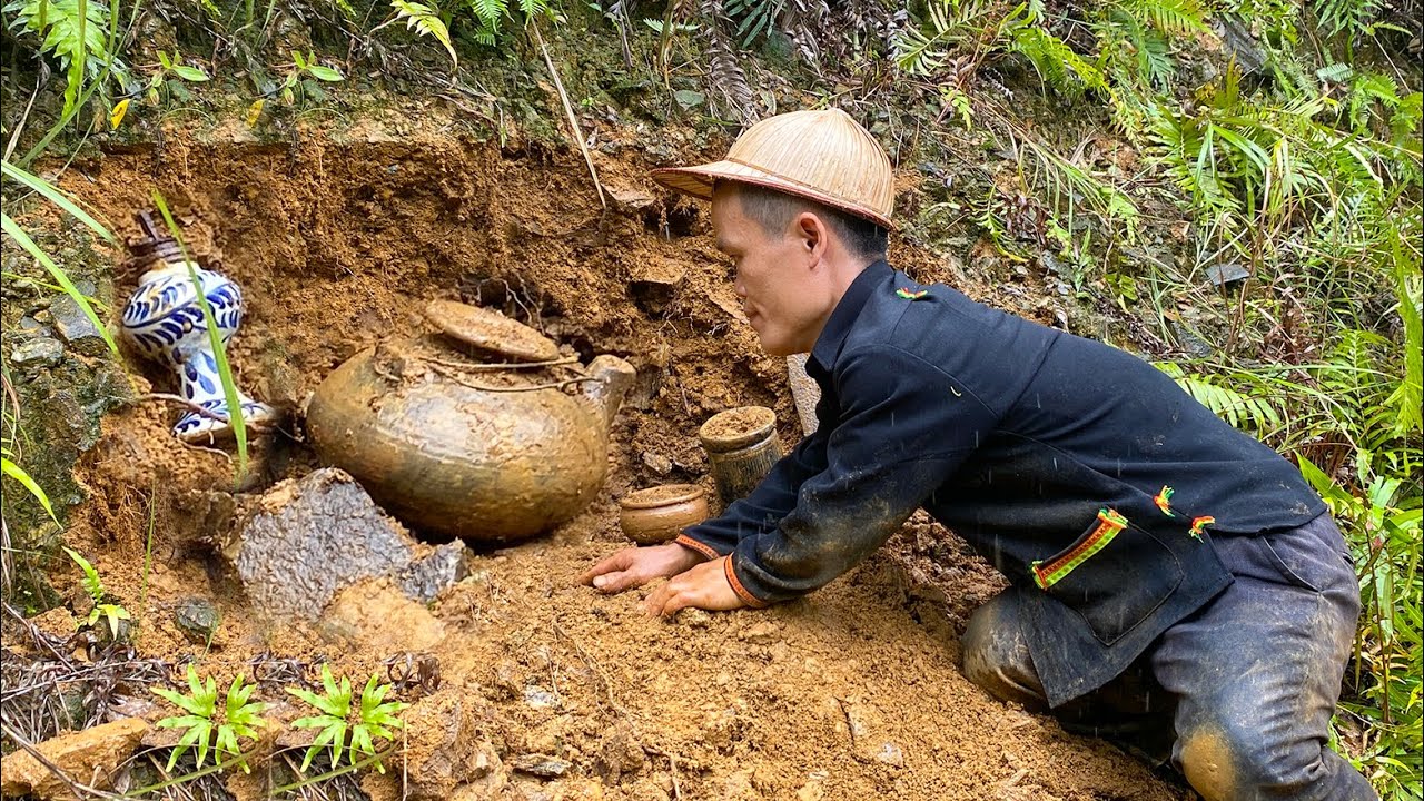 Dwarf family finds antique treasure underground | happy rural life.