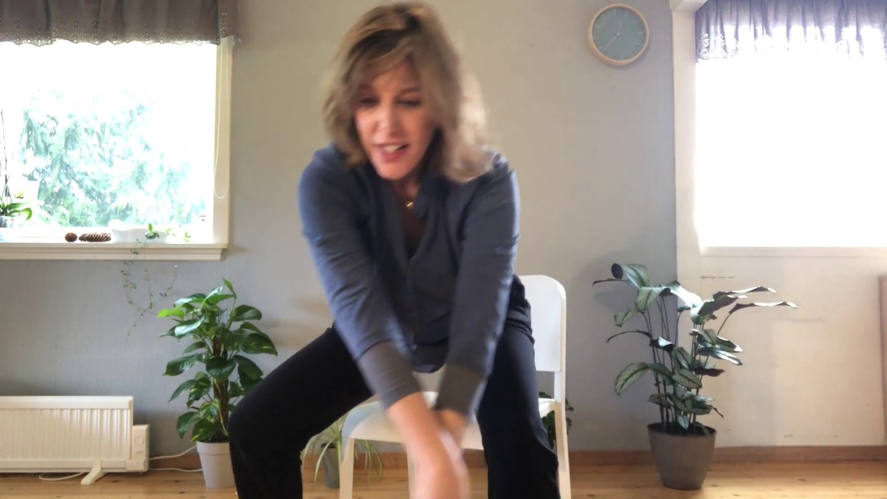 Interlaced fingers - Feldenkrais with Ortal Goldshmid - a playful lesson on a chair for all ages
