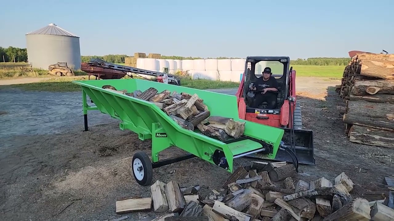 Hahn HF-15 Hopper Feeder Testing In The Woodyard
