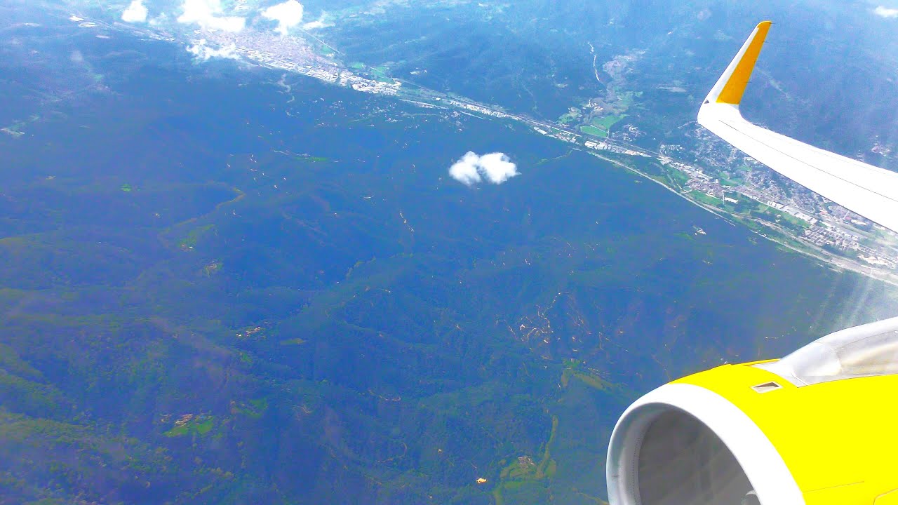 Vueling Airbus A321-231 London Gatwick to Barcelona El Prat | *Full Flight*