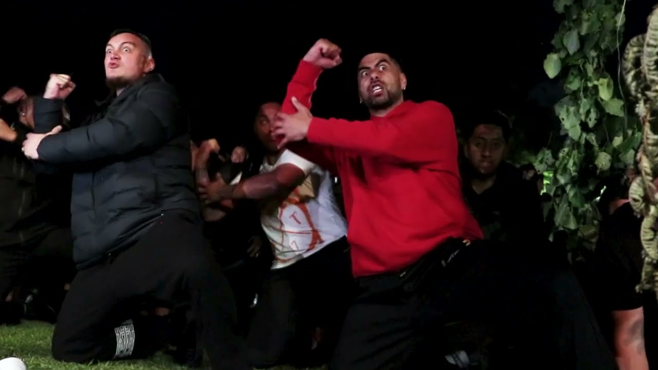 Haka at Rongomai's Poroporoake