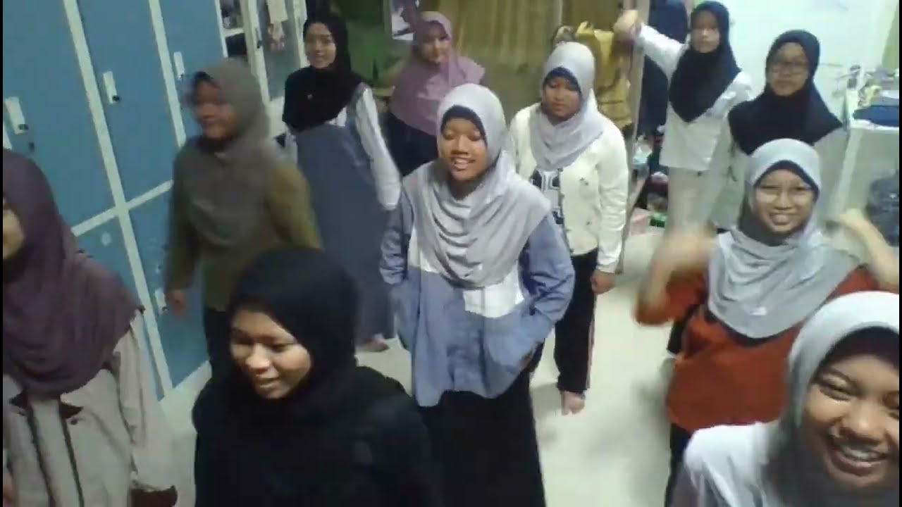 PEMENUHAN TUGAS PJOK MEMBUAT VIDEO WORKOUT (KAMAR AISYAH 1)