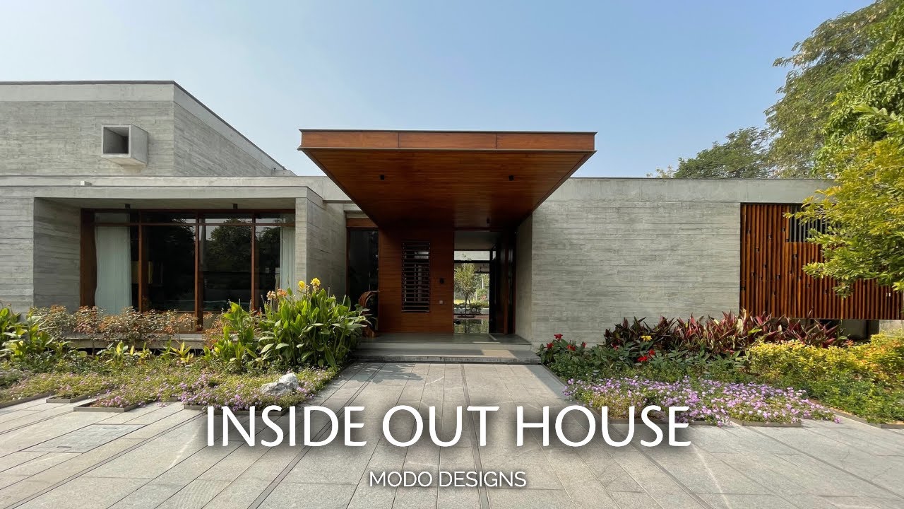 Modulated Light and Ever-Changing Views | Inside Out House