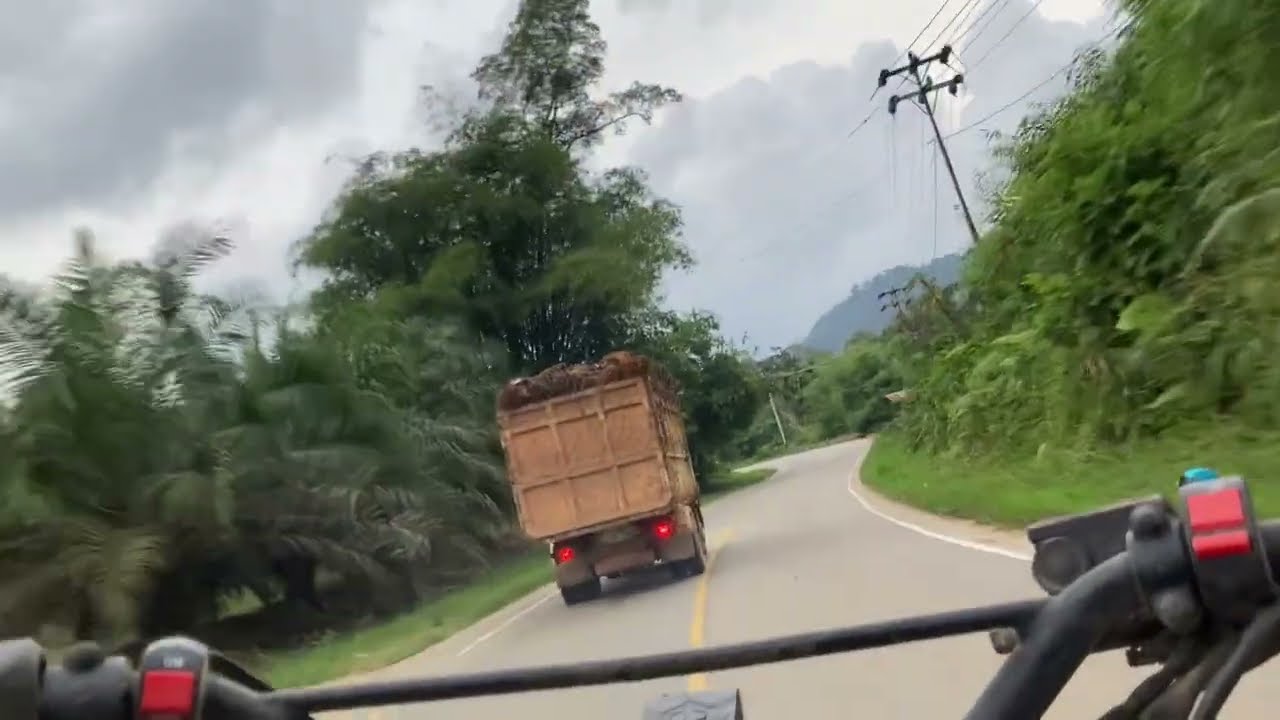Riding on the Trans Kalimantan Highway – The Views Are Amazing!