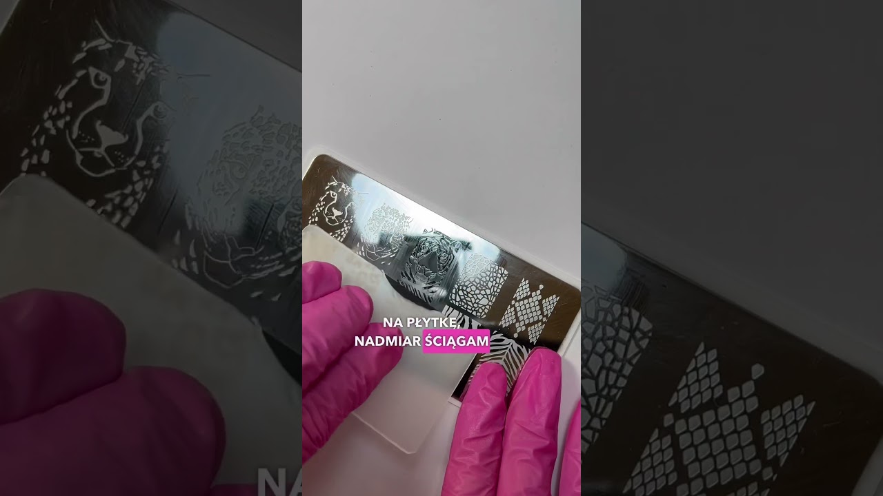 Jak odbijać stemple? How to do nail Stamping? #shorts #nails #nailstamping #nailtech #gelnails