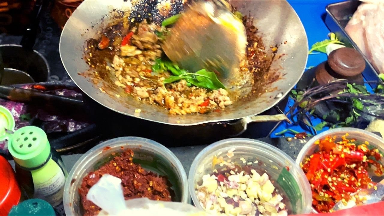 Pad Kra Pao | Pork and Holy Basil-Stir-Fry | Thai Street Food