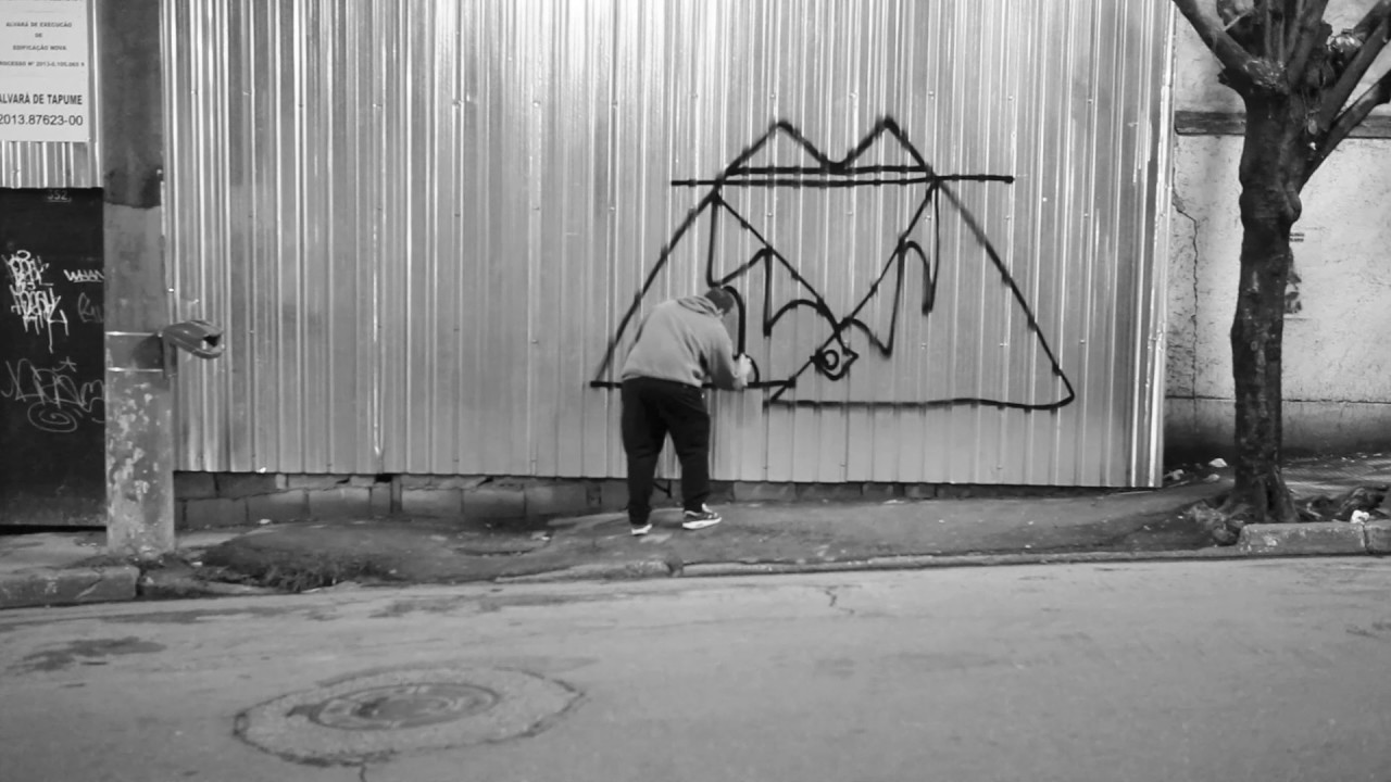 In Action 004 - Sliks, Mudo and Skola in São Paulo. (Graffiti documentary).