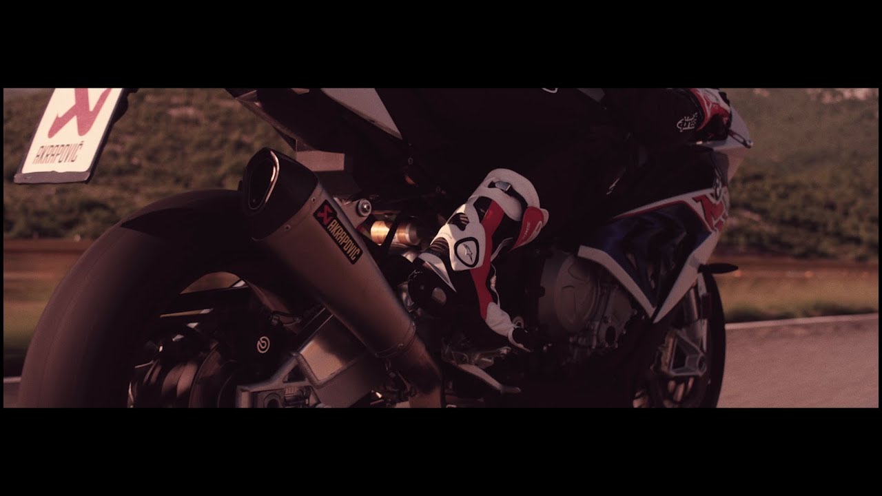 BMW S 1000 RR with an Akrapovič exhaust system