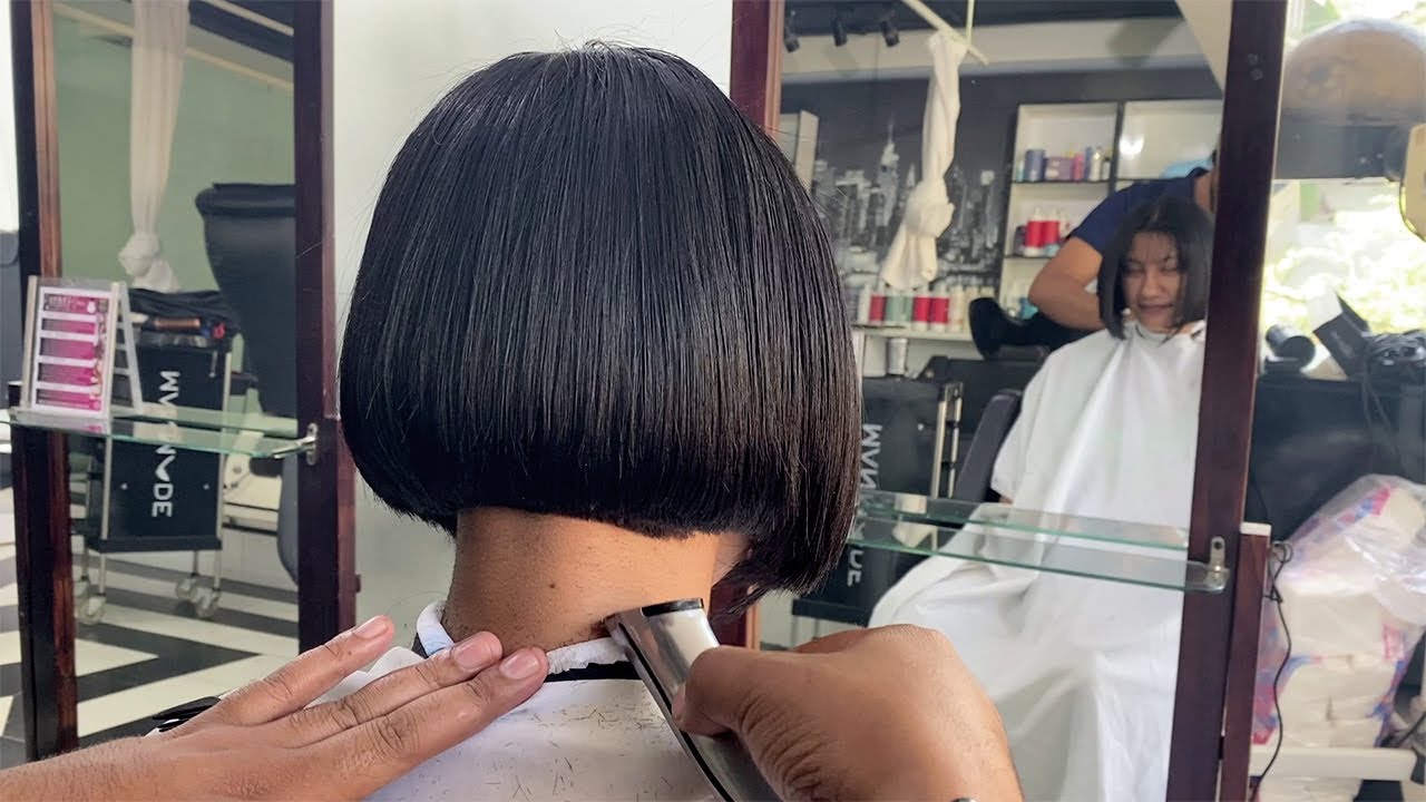 I am going to take your back really short this time 👩✂️ An extreme short bob haircut ✂️