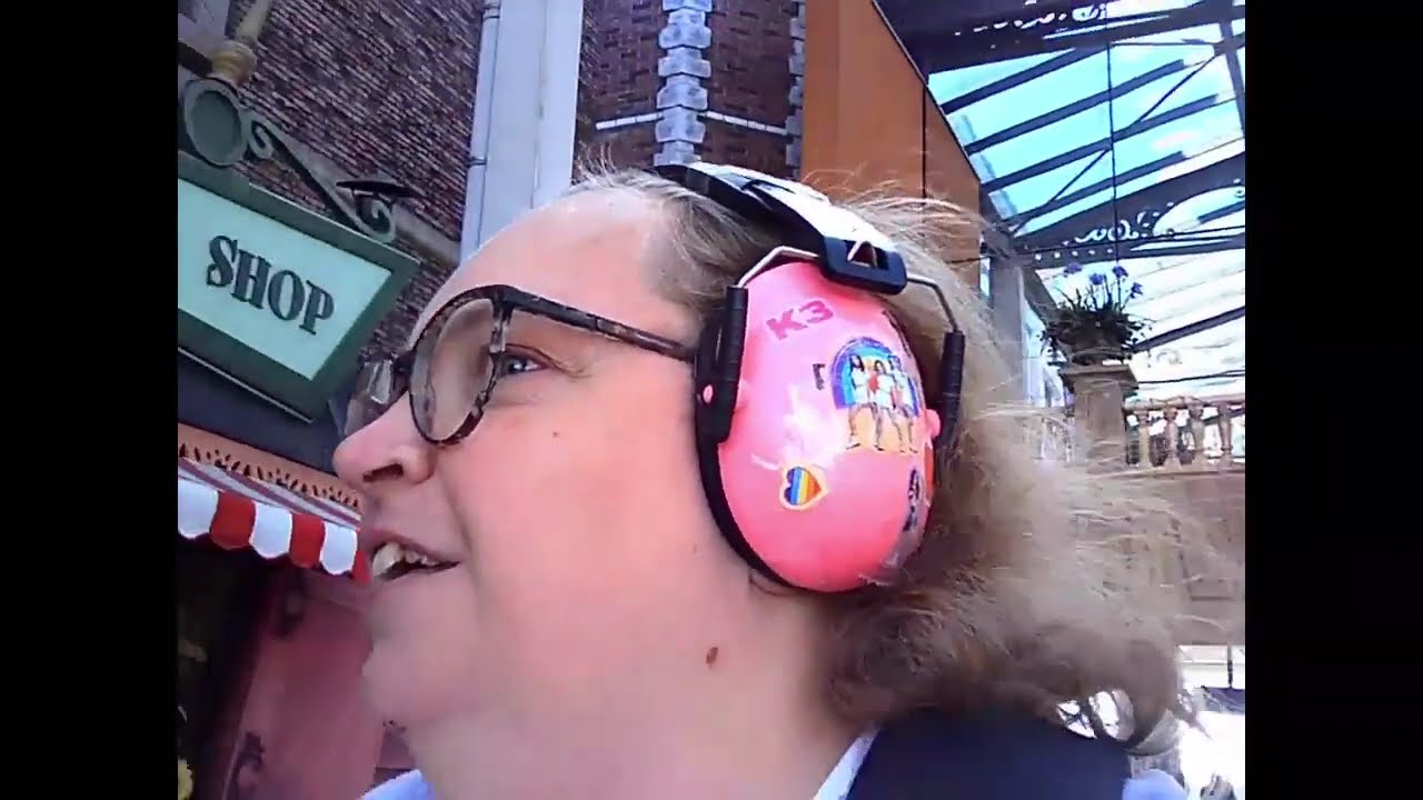 Kattenbende vlogs meet en greet in plopsaland@K3
