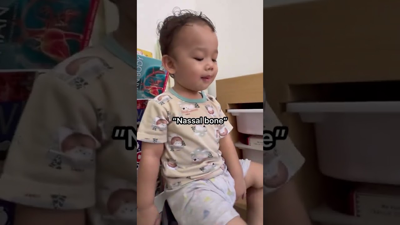 KEN BELAJAR BACA BUKU TENTANG HUMAN BODY BARENG SAMA MAMI CHIKA #kenneth #ken #kenkulus