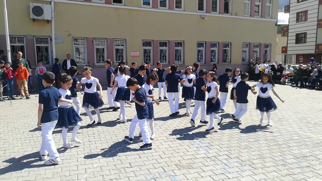 İspir 25 Şubat İlkokulu 3-A Sınıfı 23 Nisan Gösterisi -- Ya Ben Anlatamadum