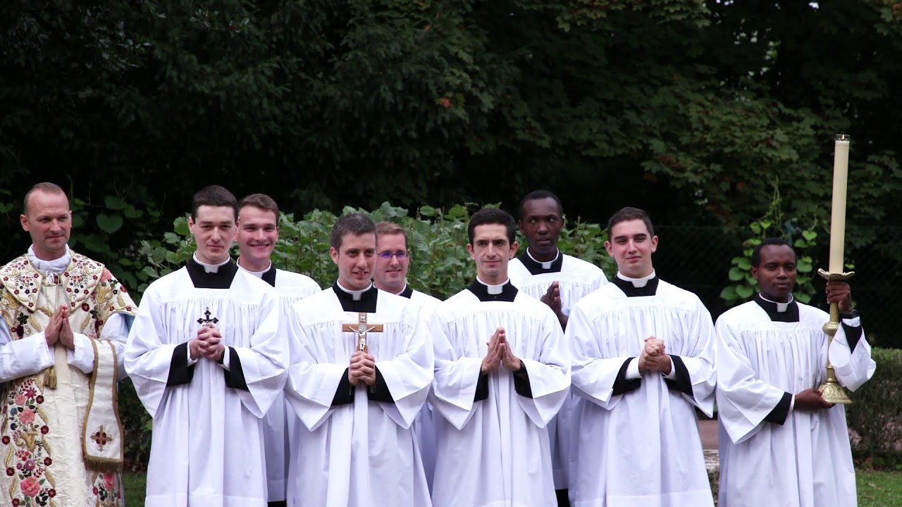 Frères de la FSSPX - Prise d'habit et premiers voeux