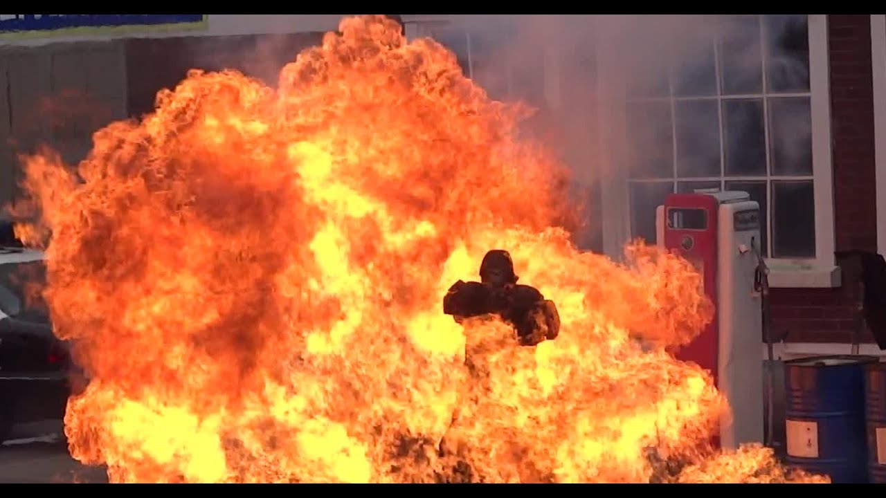 Movie Park Germany 2015 - Feuer Stunt - Crazy Cops - The Action Stunt Show
