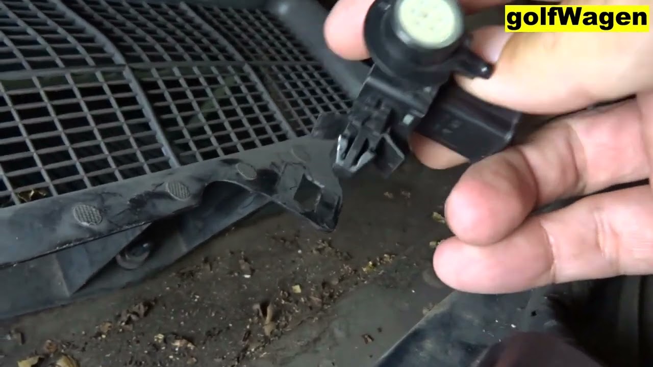 VW Golf 7 air quality sensor change