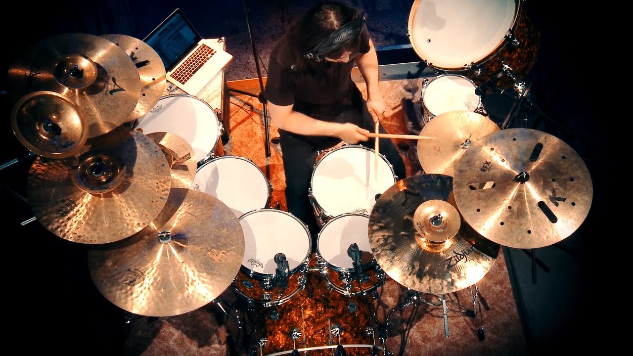 Performance Spotlight: Dali Mraz / 