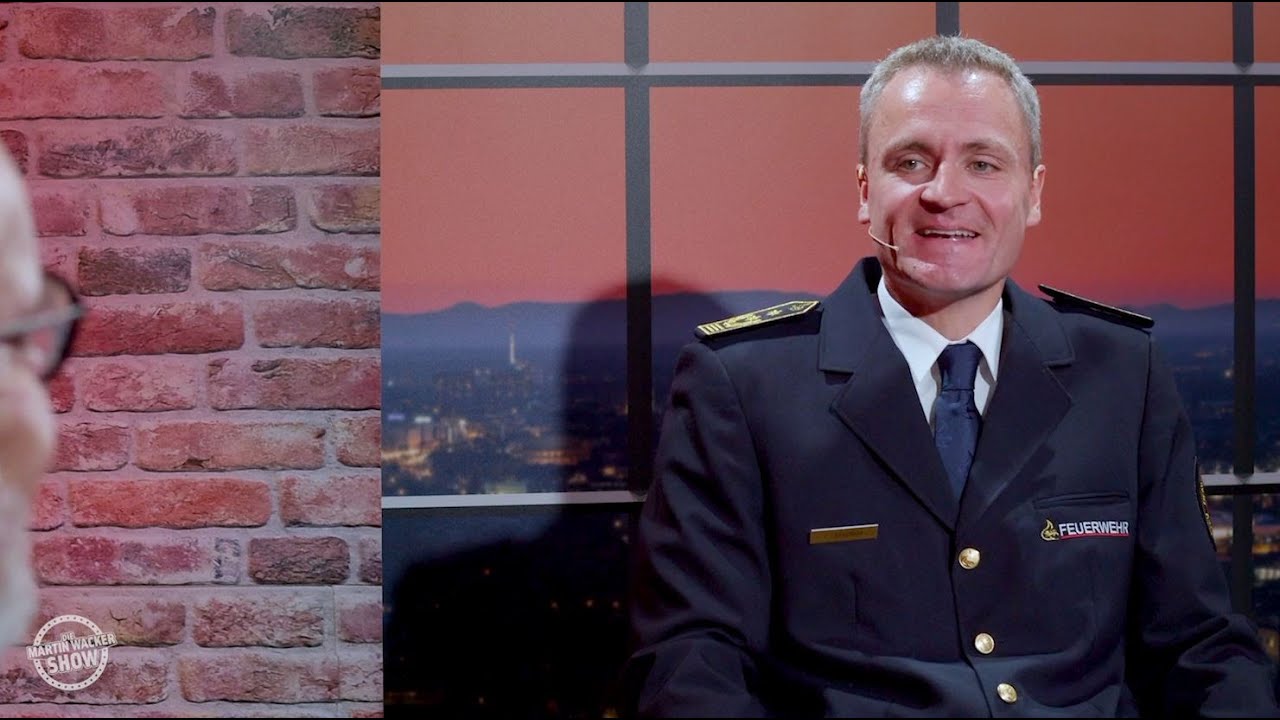 Florian Geldner ist Feuerwehrkommandant in Karlsruhe und rettet auch Katzen von Bäumen!