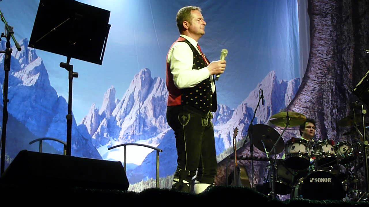 Kastelruther Spatzen - Spiel mir ein Lied aus der Heimat