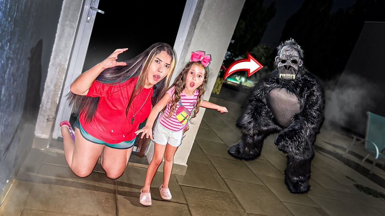 DESCOBRIMOS QUE O MONSTRO ASSUSTADOR &Eacute; UM GORILA MALVADO!!