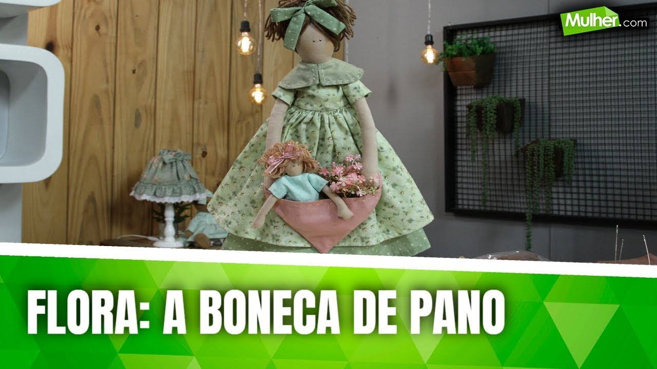 Flora: a boneca de pano que conquista corações