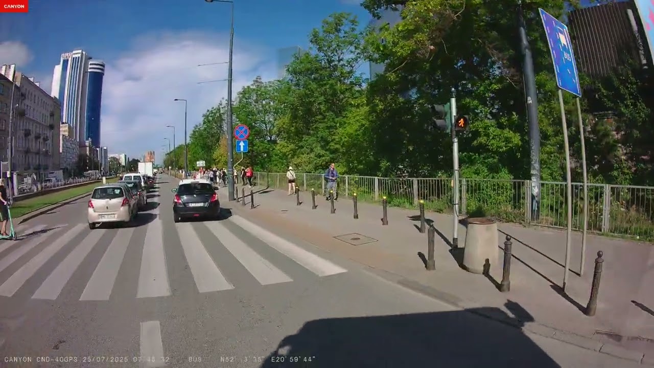 Hulajnogą jeżdżę tak