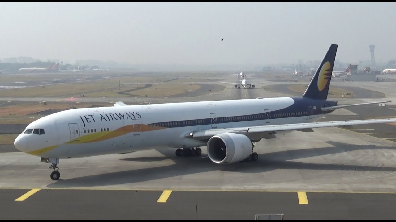 [HD] Jet Airways Boeing 777 Landing, Taxi, Takeoff at Mumbai Airport