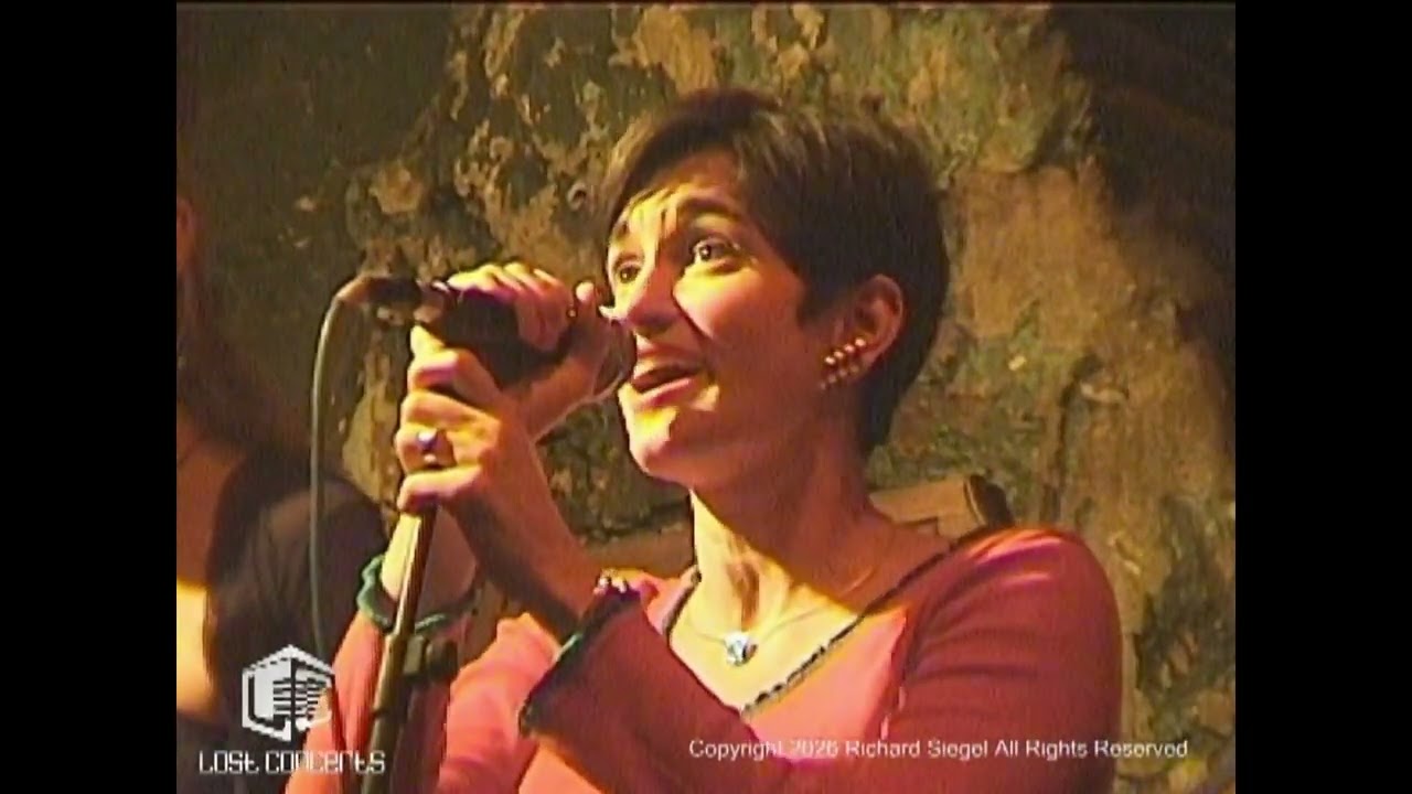 Becky Duke live at the 12 Bar Club London for Onlinetv by Rick Siegel