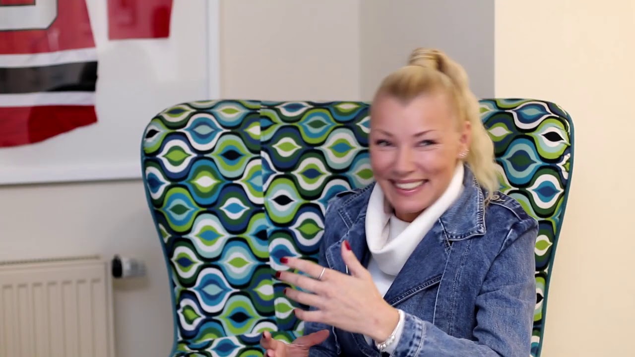 Zpívat nemůžu, tak jsem začala restaurovat nábytek, říká Helena Zeťová v (NE)BLÁZNI