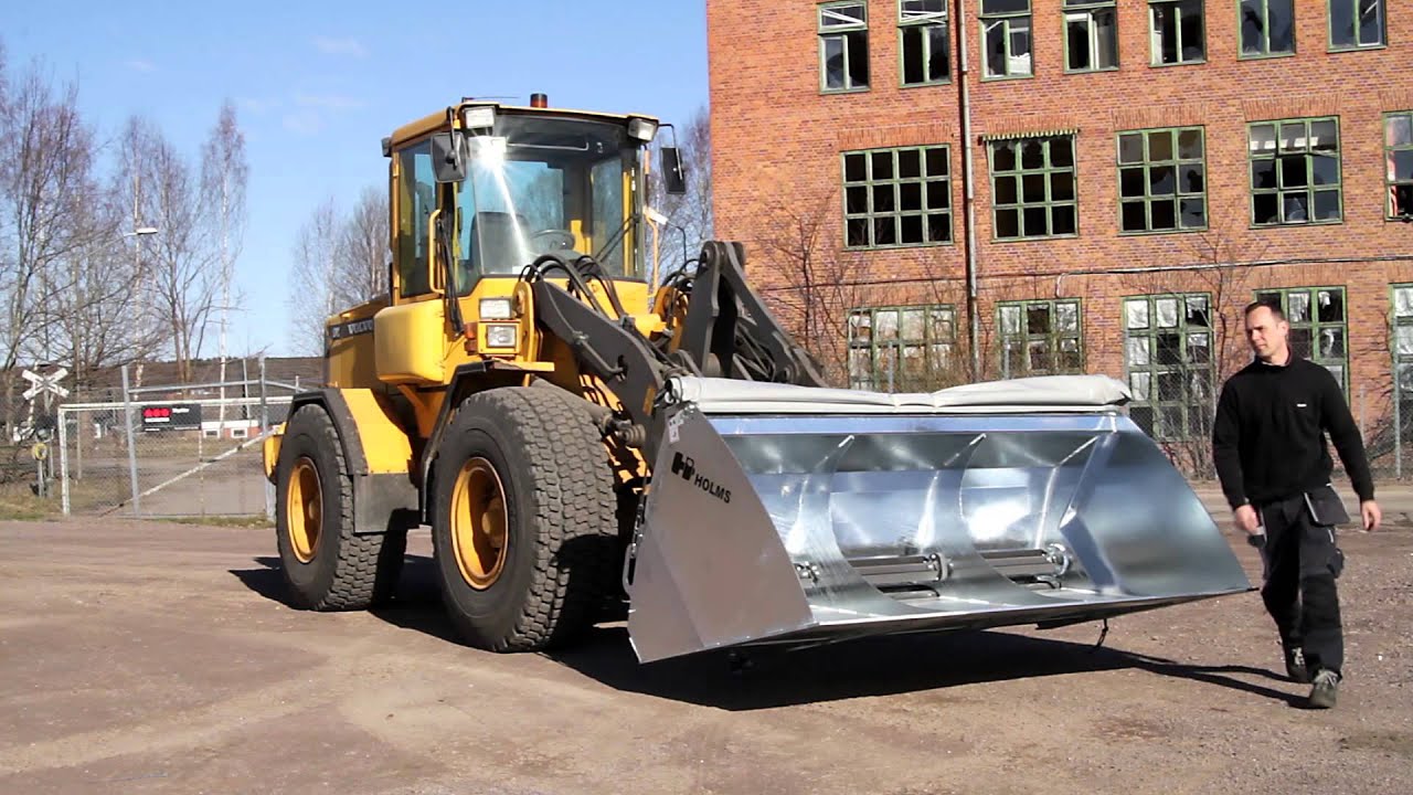 Sand spreading bucket -- Tarpaulin mounting instruction