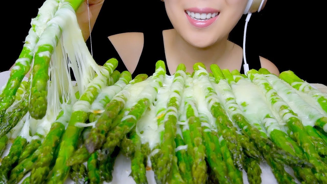ASMR CHEESY ROASTED ASPARAGUS | MĂNG TÂY NƯỚNG PHÔ MAI | Eating Sounds | TracyN ASMR