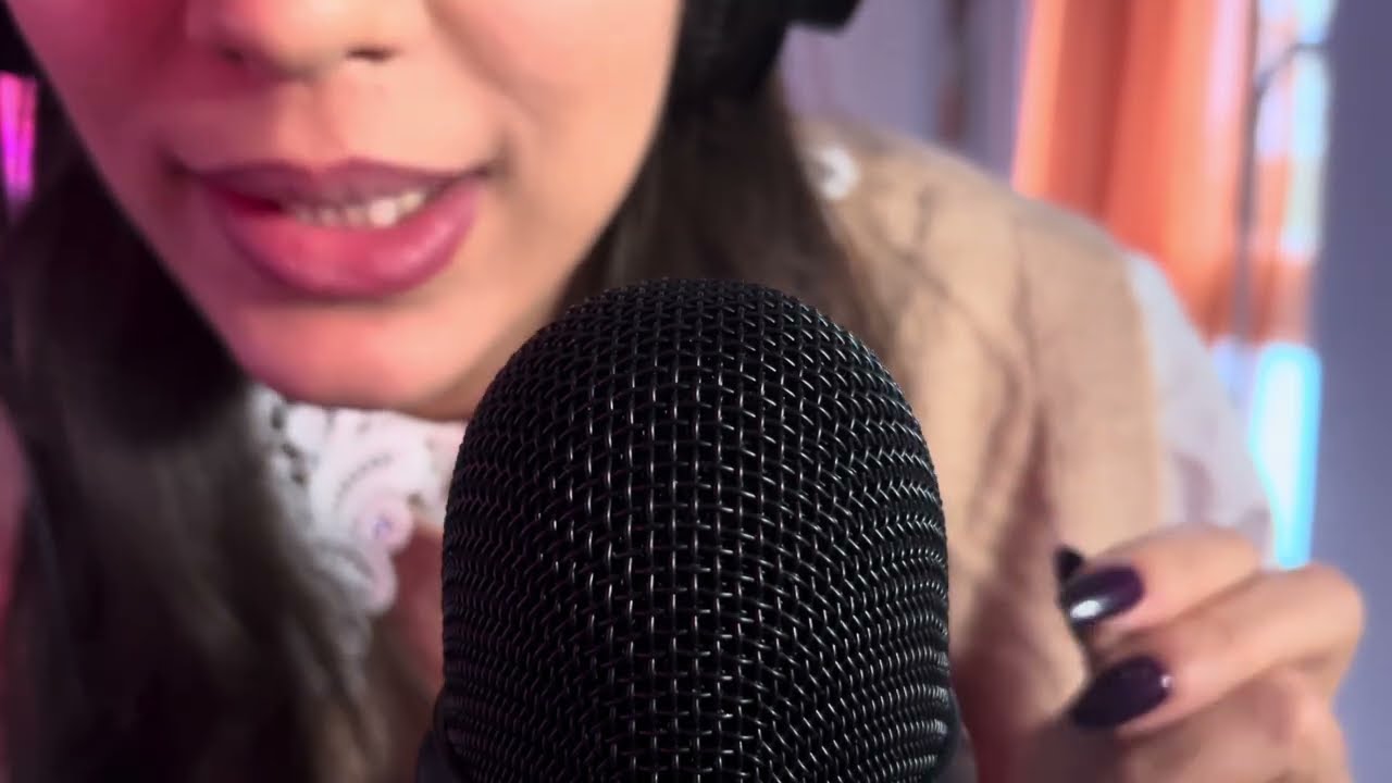 Soft Bilingual ASMR 🇫🇷 🇬🇧💤 English & French Chatting + Gum Chewing