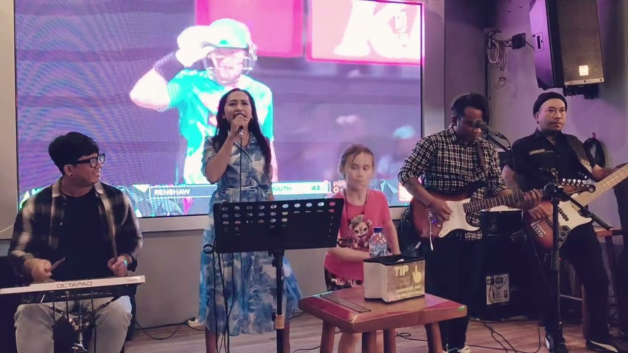 Proud Mary - Tina Turner ( Live performance by lucky four band ) 