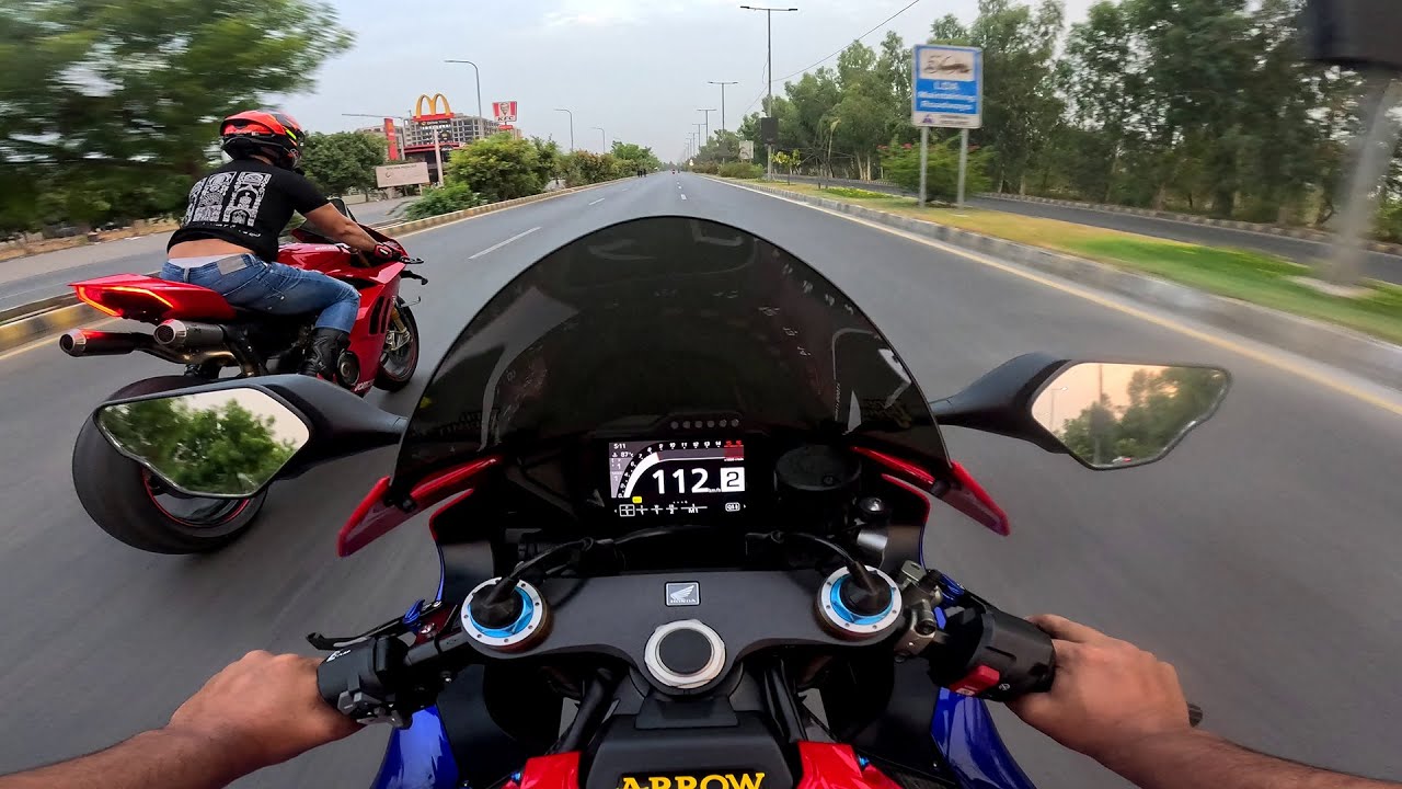 Ducati V4S VS CBR1000 RR-R Tuned bikes battle