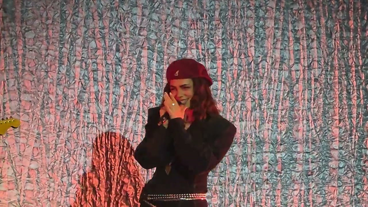 Anabel video 6 - at Nice Palais Nikaia Arena Thursday 19th March 2026