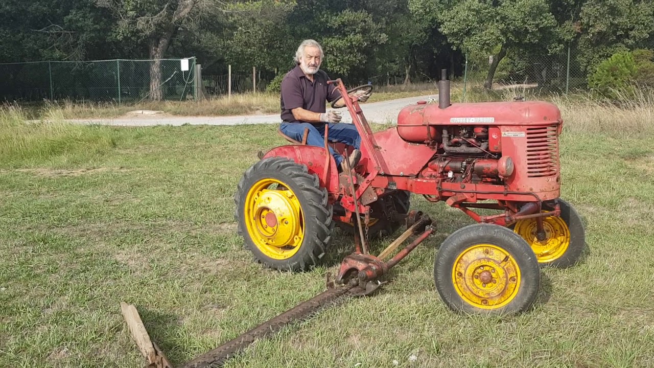 Massey Harris Pony 812 de 1955 amb dalladora