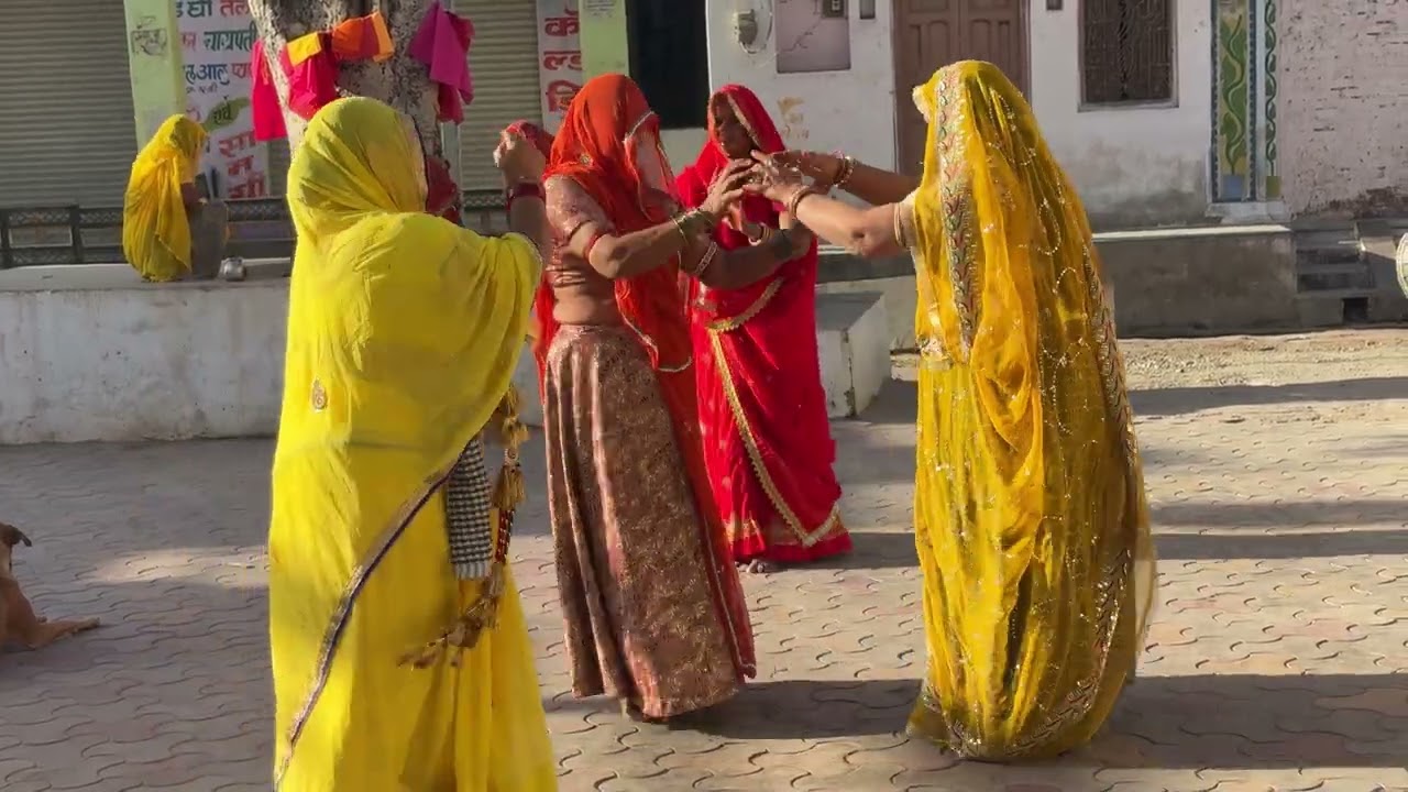 दशा माता जी का सुंदर भक्ति नृत्य 🌺 | गाँव में भक्ति का अद्भुत दृश्य