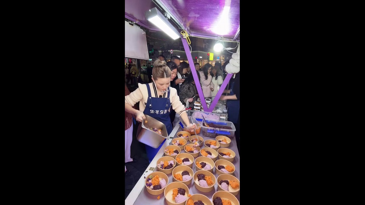🔴🍜 STREET FOOD DIARIES - Dessert Sweet like Mochi!