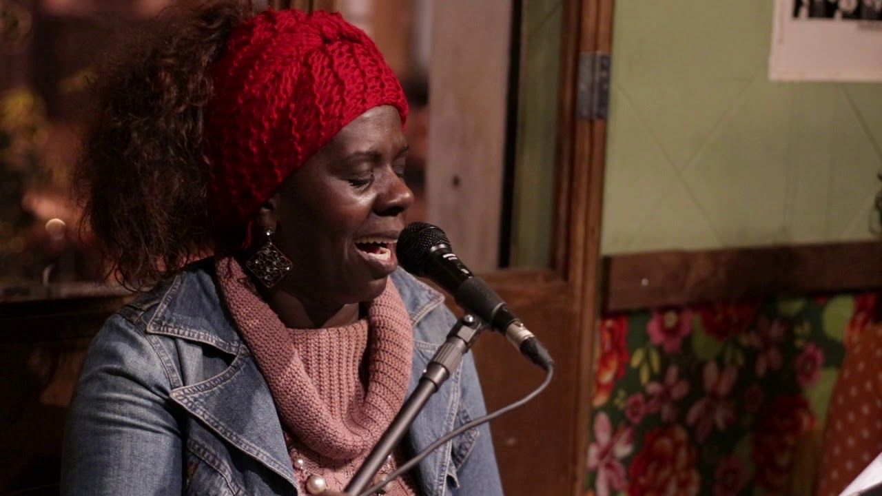Raquel Tobias canta A banca do distinto (Billy Blanco)