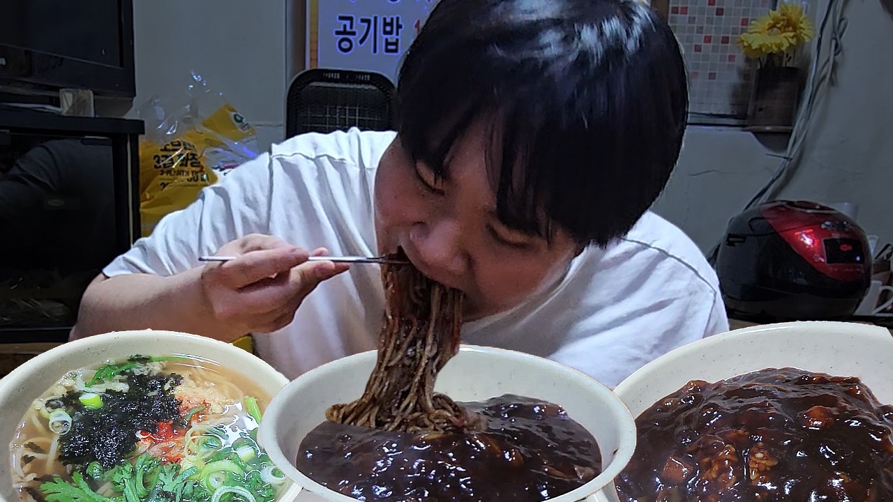 12시간 굶고 우동 맛집에서 우동에 짜장면,짜장밥 먹방!! [ UDon Mukbang ]