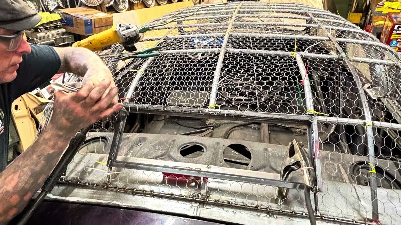 Finishing Up the Chicken Wire on the Carson Top 🐓😎
