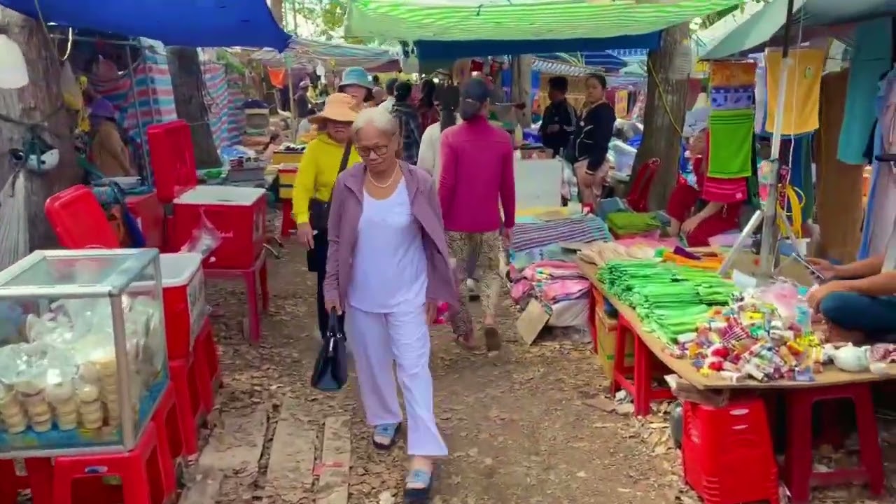Lễ Giỗ Đức Bà Cô Năm Xã Mỹ Quí Rằm Tháng 11 Năm 2025, Tỉnh Đồng Tháp | Cơm Chay, Bánh Xèo Miễn Phí
