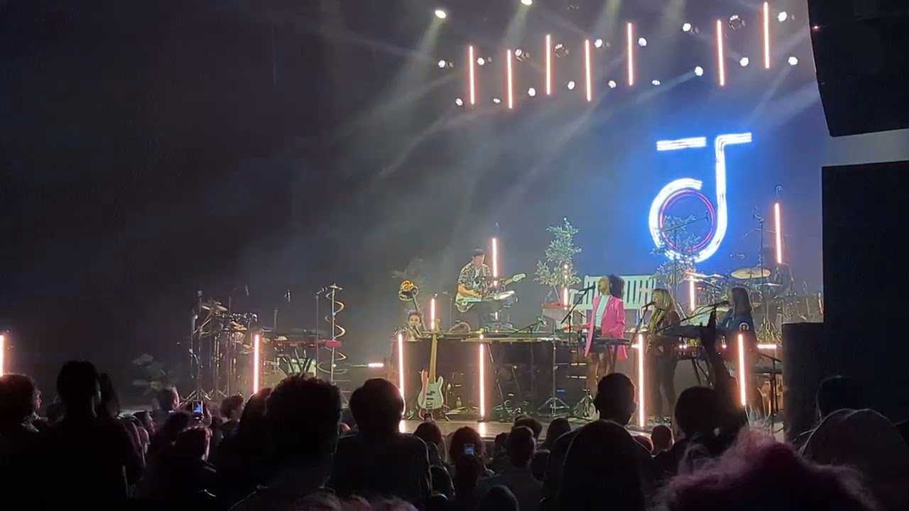 Jacob Collier 
